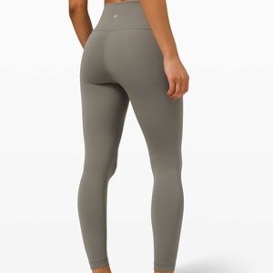 Lululemon Wunder Under High-Rise 7/8 Tight, size 4